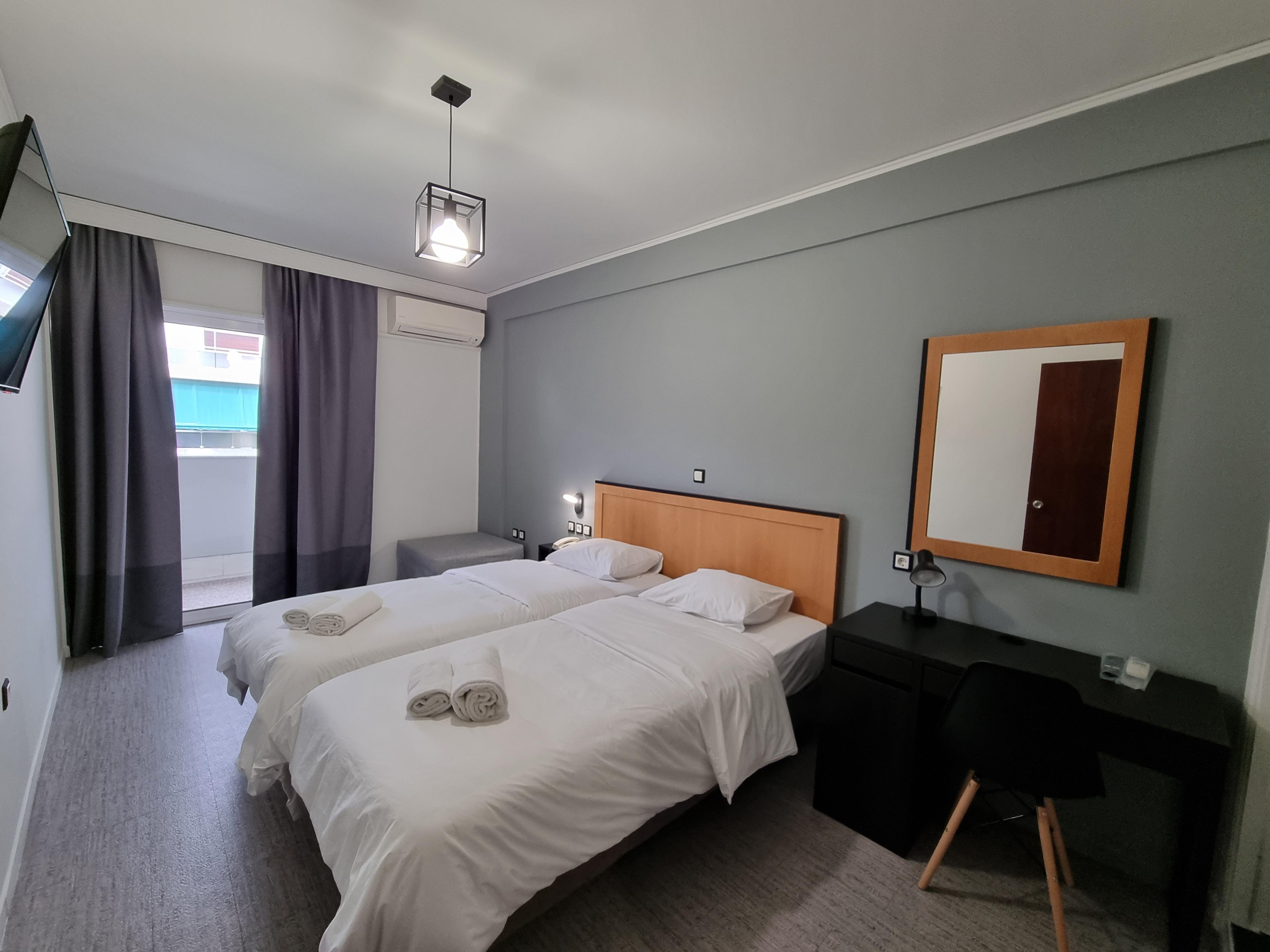 Savoy 3* Pireu