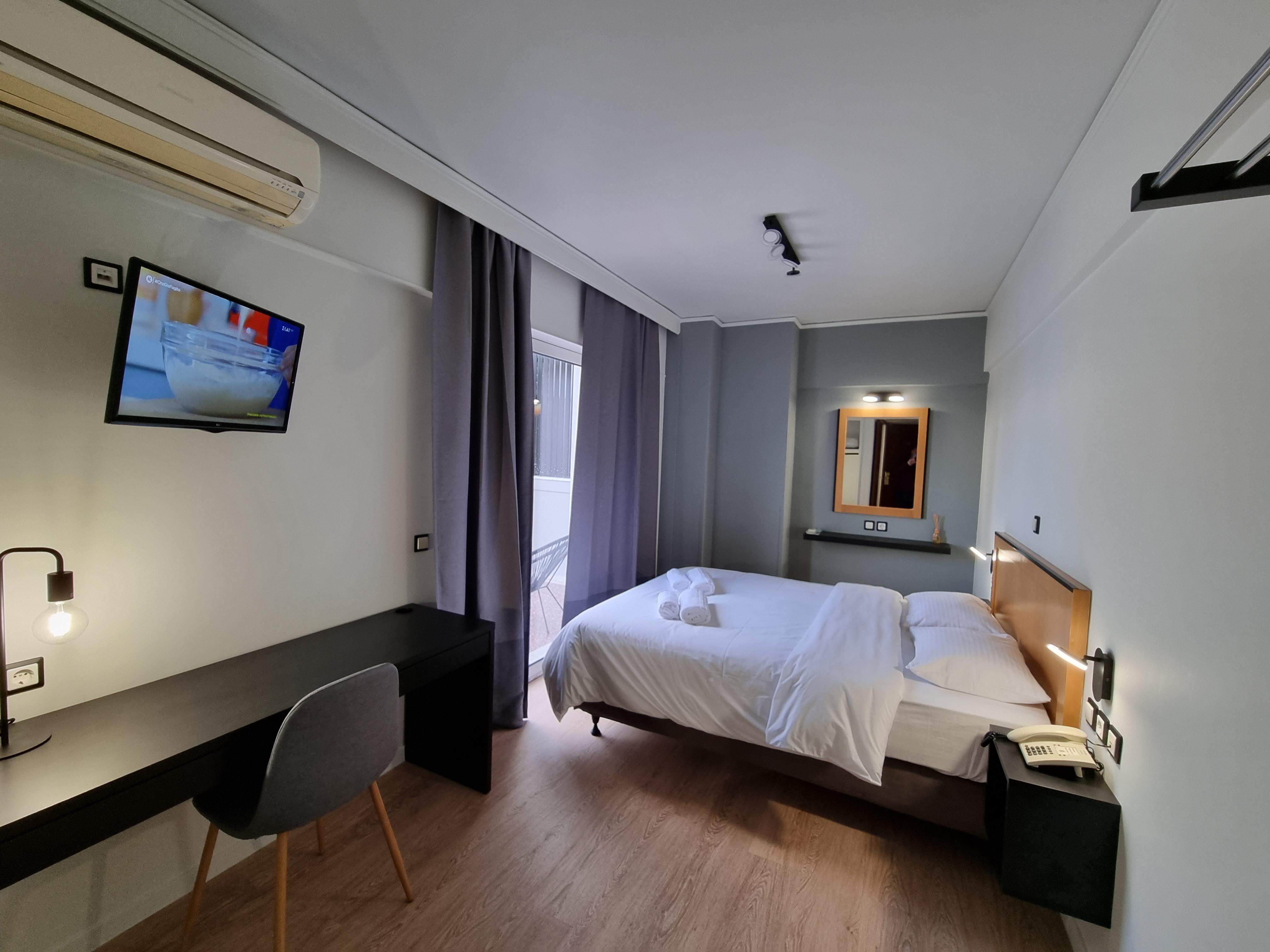 Savoy 3* Pireu