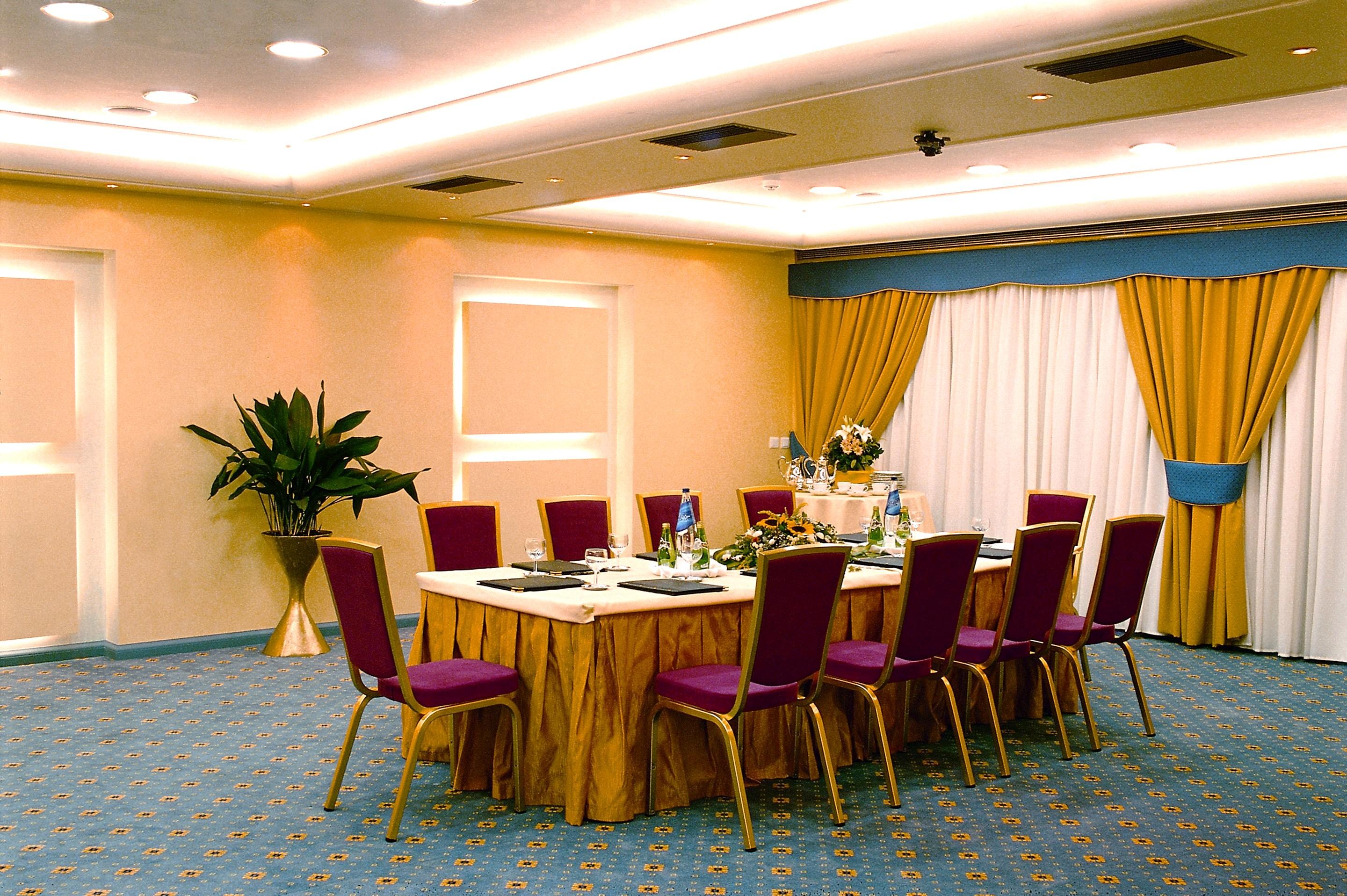 Savoy Hotel Pireu